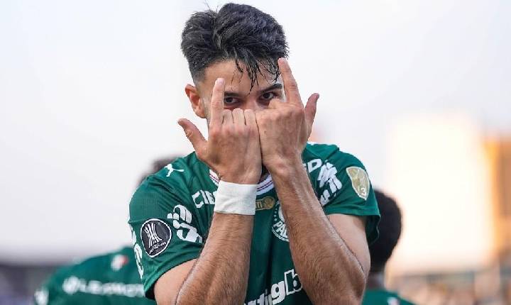 Abel explica por que mostrou dedo do meio para Flaco após gol do Palmeiras: 