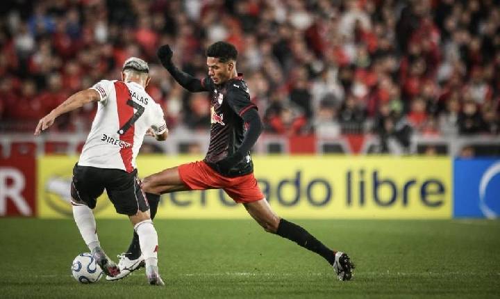 Alix Vinícius parabeniza Bragantino por jogo contra River Plate, mas lamenta gol no fim: 