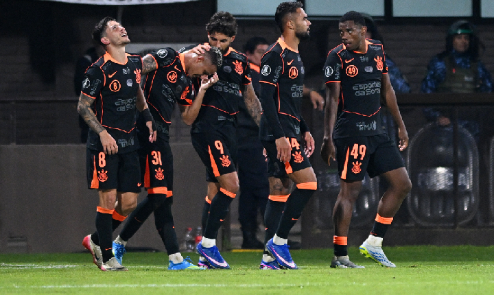 Análise: Diniz dá esperança de dias melhores ao Corinthians com boa vitória na Argentina