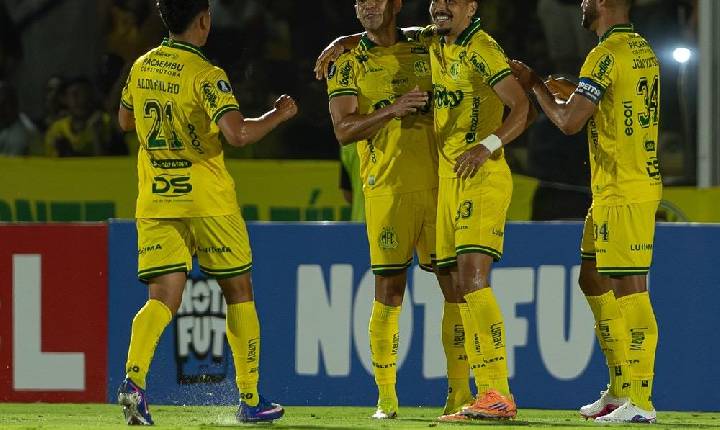 Análise: Mirassol corre riscos desnecessários, mas se mantém 100% em casa na Libertadores