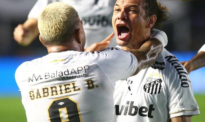 Análise: Santos aproveita bom momento, domina o Atlético-MG e larga na frente na Sul-Americana