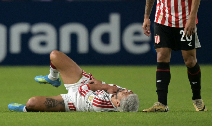 Arrascaeta vai passar por cirurgia após fratura na clavícula no Flamengo