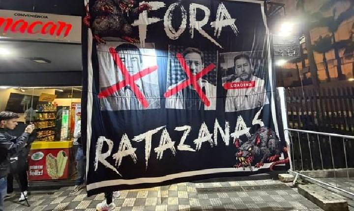 Augusto Melo é expulso do Corinthians