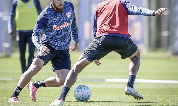 Bragantino faz treino tático e encerra preparação para decisão contra Sporting Cristal