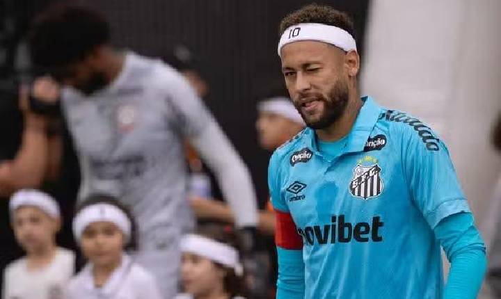 Câmara hiperbárica e fisioterapia: Neymar inicia preparação para jogo decisivo do Santos