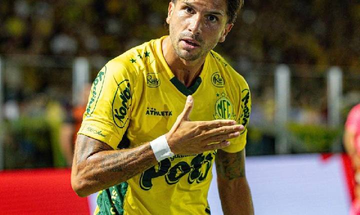 Ceará acerta retorno de Lucas Mugni, que estava no Mirassol