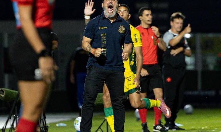 Com 100% contra Diniz, Mirassol de Guanaes revê o técnico 