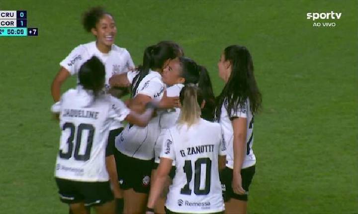 Com golaço no fim, Corinthians vence o Cruzeiro e sai em vantagem nas quartas do Brasileiro feminino