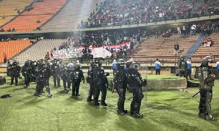 Conmebol dá vitória para o Flamengo em jogo interrompido contra o Independiente Medellín