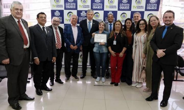 Corretores de imóveis e igreja evangélica do Jardim D´Abril recebem moções