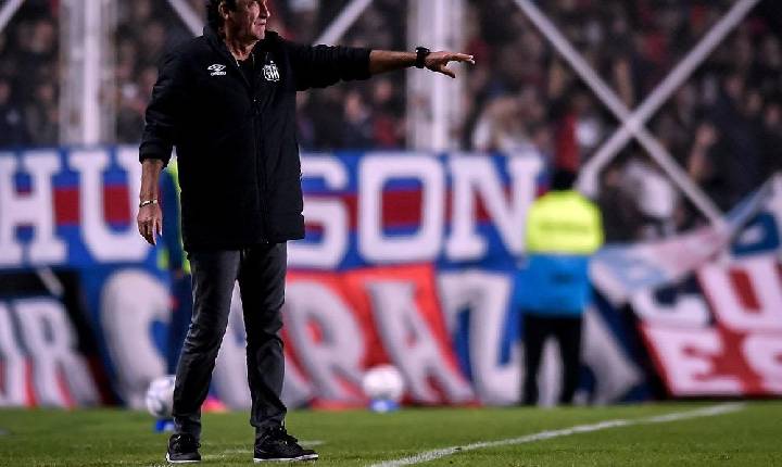 Cuca diz que Neymar e Gabigol são dúvidas do Santos para clássico contra o Palmeiras