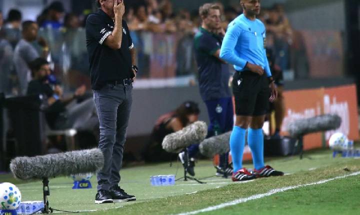 Cuca diz que Neymar será baixa no Santos contra o Bahia: 