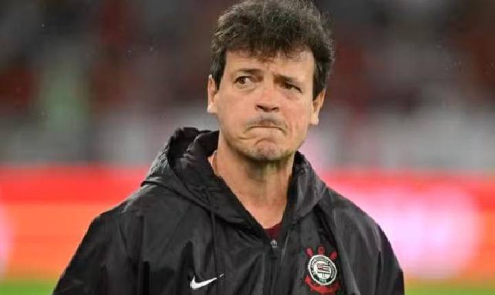 Diniz admite incômodo com sequência do Corinthians, mas diz: 