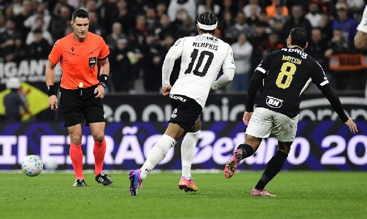 Diniz quer manter elenco do Corinthians e Memphis de volta após Copa: 