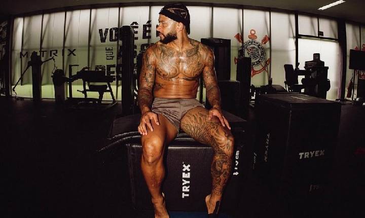 Dívida milionária e incerteza sobre renovação: Corinthians e Memphis têm mais dois meses de contrato