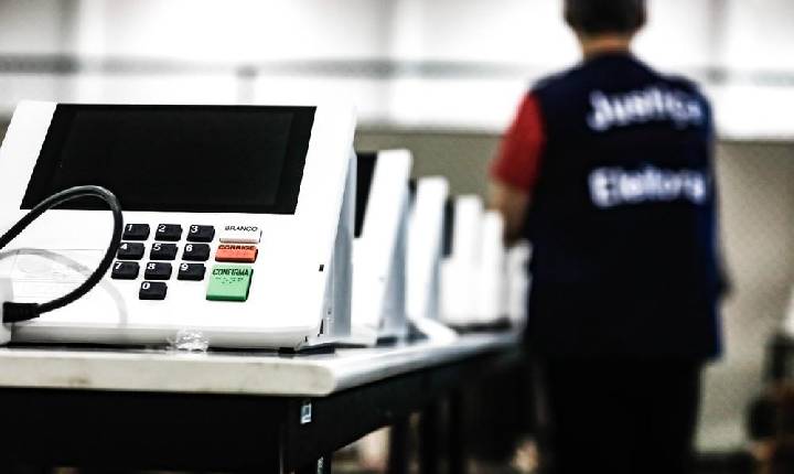 Eleitor tem até quarta-feira (6) para tirar título e votar em outubro