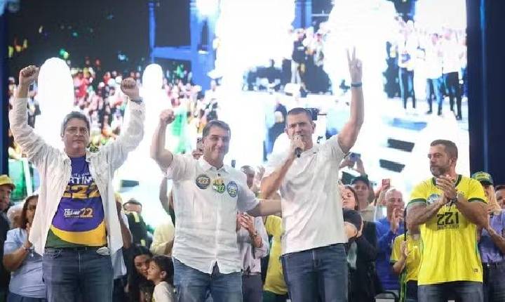 Flávio diz que 'narcoterroristas' têm até dezembro para ‘meter o pé’ do Brasil e promete ‘guerra’ contra criminosos
