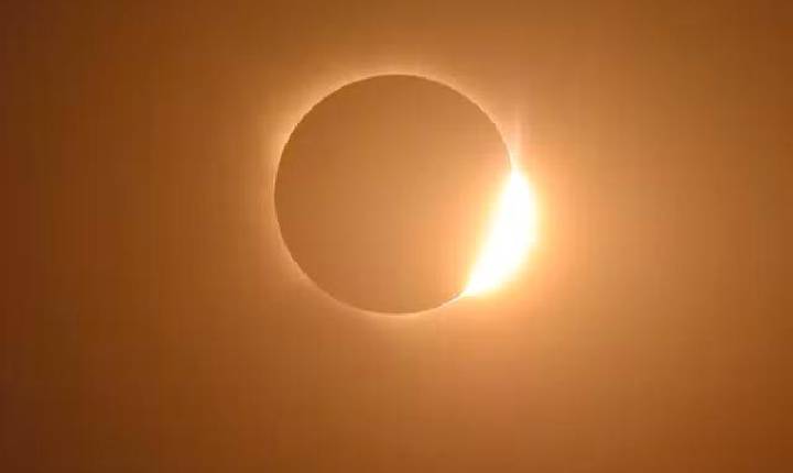 Fotógrafo brasileiro registra eclipse total na Espanha e flagra coroa solar e ‘anel de diamante’; veja IMAGENS