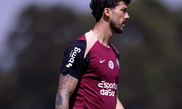 Gustavo Henrique está perto de igualar marca de 2025 e busca ano mais artilheiro da carreira