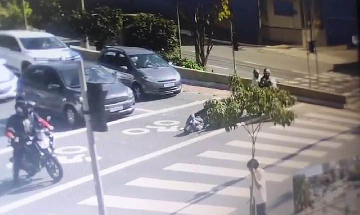 Irmão de Eloá Pimentel, tenente da Rota é baleado na cabeça por dupla em moto em São Caetano do Sul