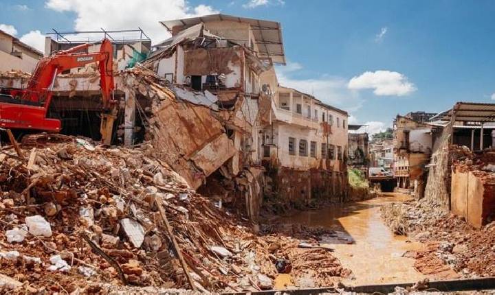 Lula destina mais R$ 75 milhões para pagar Auxílio Reconstrução na Zona da Mata de MG