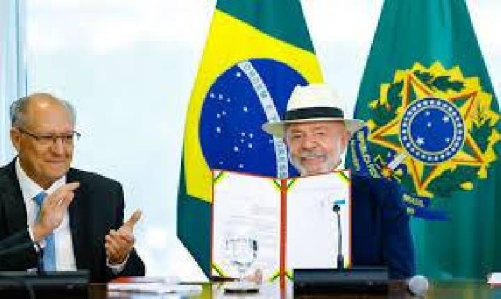 Lula promulga o acordo Mercosul-União Europeia: Brasil competitivo e fé no multilateralismo