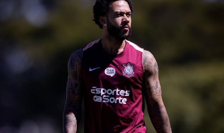 Memphis sente a panturrilha e tem retorno adiado no Corinthians