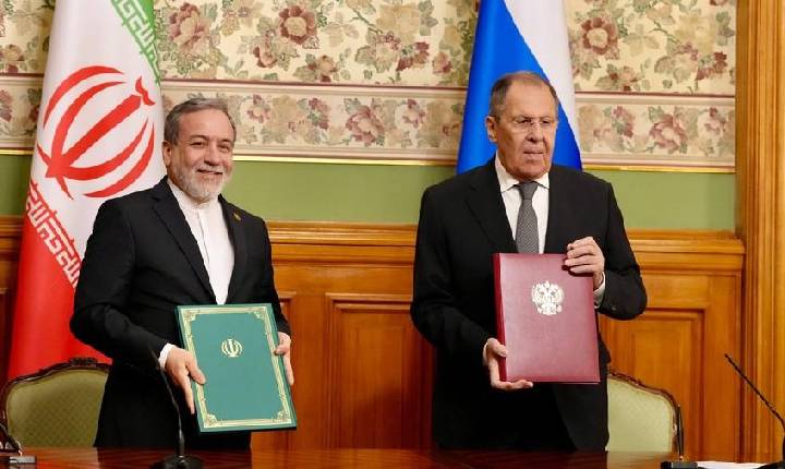 Ministro das Relações Exteriores do Irã chega à Rússia para encontro com Putin