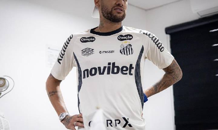 Neymar se reapresenta nesta sexta ao Santos com futuro indefinido