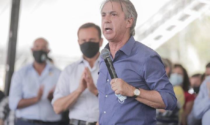 O Ex-Prefeito de Barueri, Rubens Furlan, acabada de anunciar que o “Hospital Regional Rota dos Bandeirantes” vai se chamar “Rubens Furlan Júnior”
