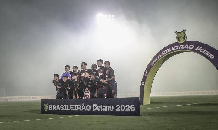 O jovem Lucca, com dores na região anterior da coxa direita, também fica em São Paulo.