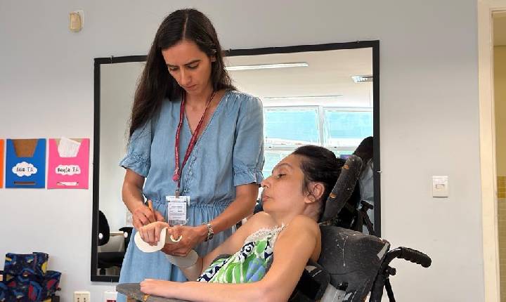 Órteses sob medida ampliam a autonomia de pessoas com deficiência