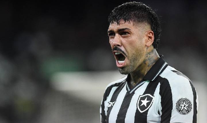 Palmeiras estuda a contratação de Alexander Barboza, do Botafogo