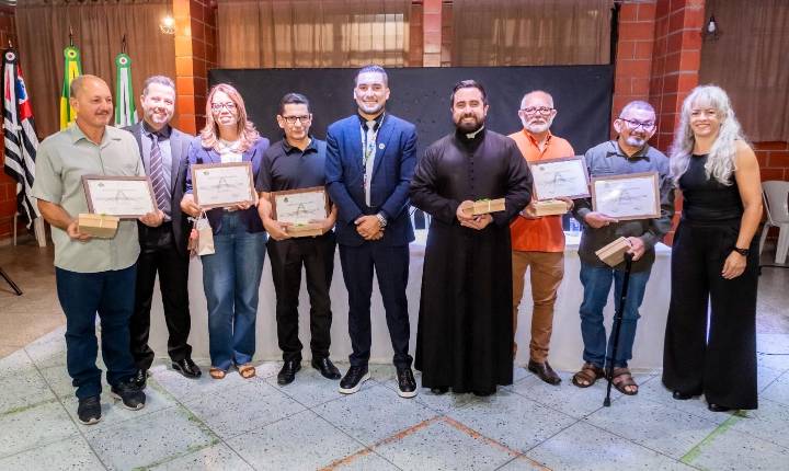 Paróquia Santa Maria Mãe de Deus é homenageada com Cartão de Prata
