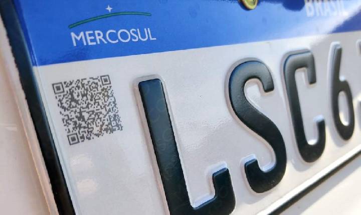 Placas novas? Associação que representa os Detrans diz que mudanças podem impor custos ao cidadão