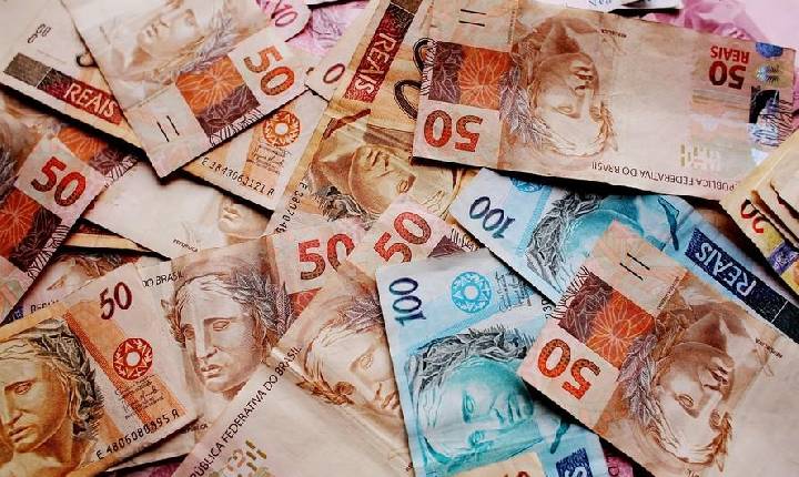 Quanto rende o prêmio de R$ 150 milhões da Mega-Sena na poupança e em outras opções de renda fixa?