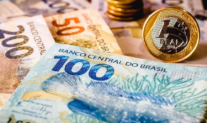 Quanto rende o prêmio de R$ 300 milhões da Mega-Sena na poupança e em outras opções de renda fixa?