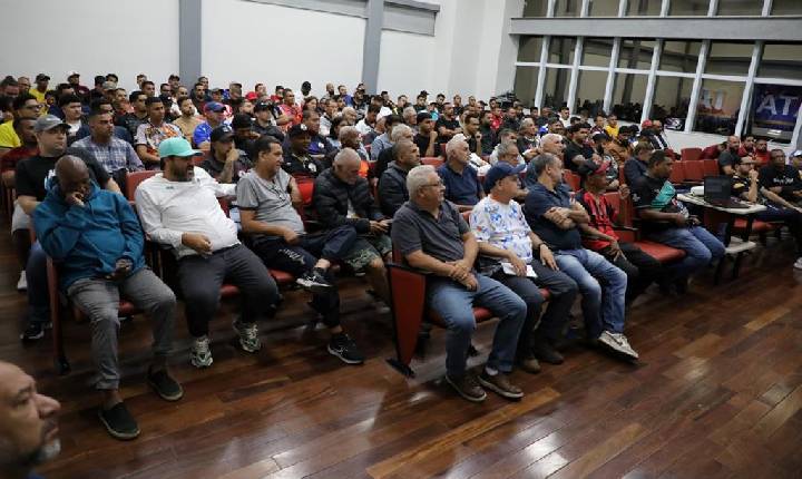 Reunião geral projeta temporada 2026 do Amador de Barueri
