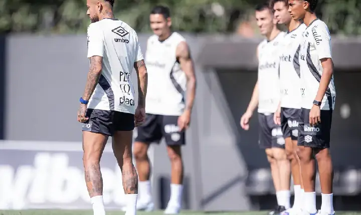 Robinho Jr. acusa Neymar de agressão e envia notificação ao Santos