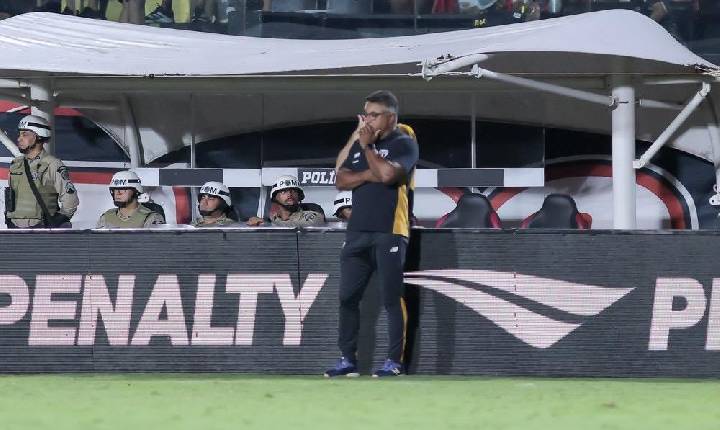 Roger diz que São Paulo perdeu para o Vitória por 