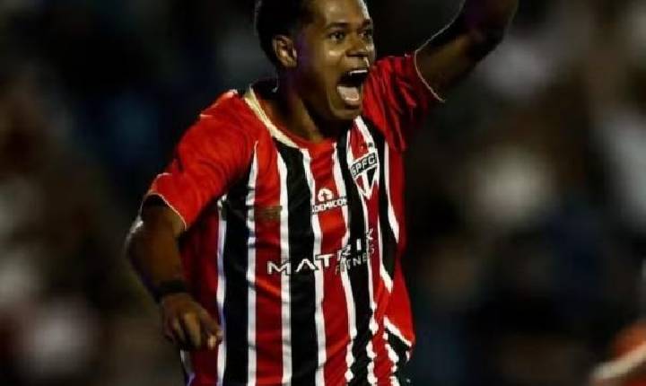 São Paulo empresta Paulinho ao Torreense, de Portugal, com opção de compra