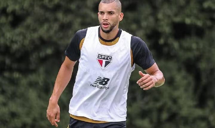 São Paulo rescinde o contrato com o zagueiro Dória