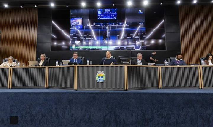 Secretaria de Finanças presta contas da Prefeitura aos vereadores