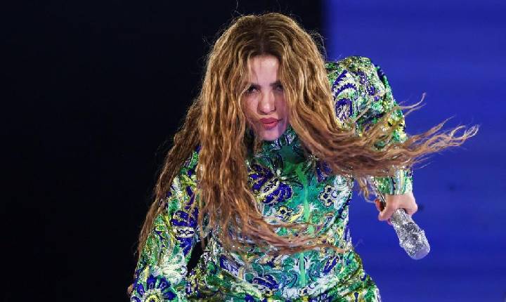 Sob a lua de Copacabana, Shakira reúne sua alcateia em noite histórica