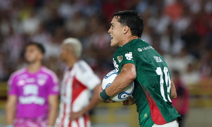Sosa vira 12º jogador no Palmeiras, ganha elogios e pode ser novidade em clássico contra Corinthians