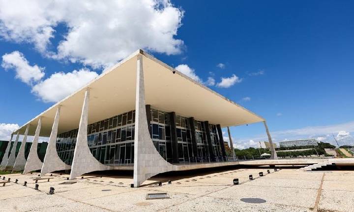 STF retoma trabalhos nesta segunda com pauta polêmica e expectativa sobre Código de Ética