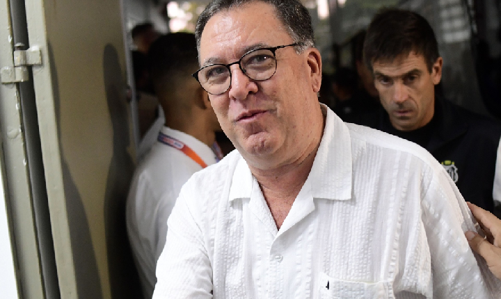 Teixeira minimiza caso de lesão de Neymar e fala sobre reforços no Santos: 