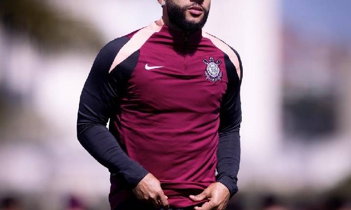Treino do Corinthians: Memphis não trabalha com bola e deve seguir como desfalque