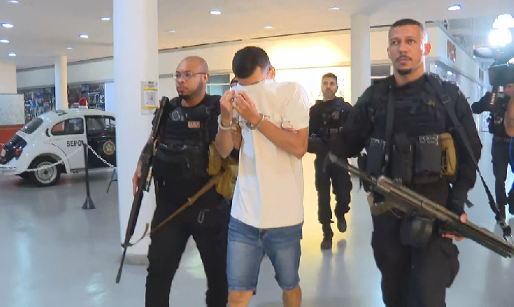 ‘Vai no DC. Preciso pagar o cartão’: polícia diz que mensagem interceptada liga família de Marcinho VP a Doca, chefe do CV