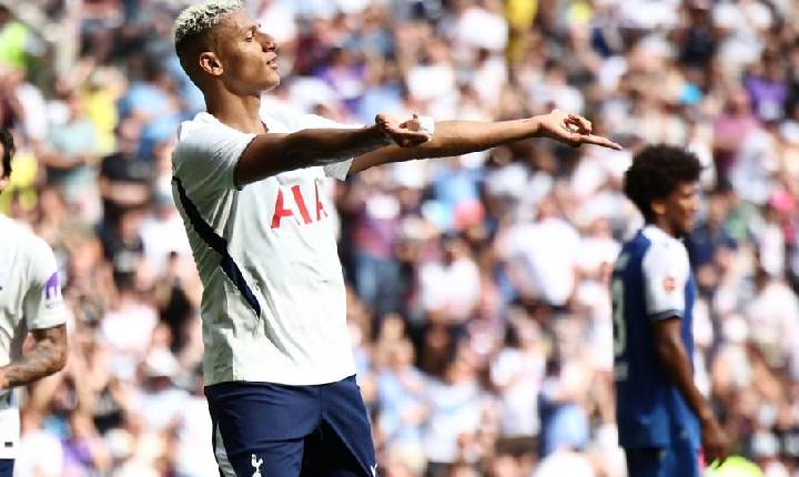 Vasco sinaliza ao Tottenham oferta pela compra de Richarlison e aguarda resposta até esta quinta-feira
